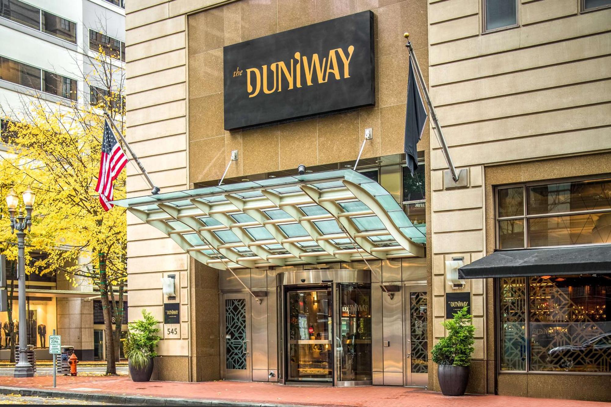 The Duniway Portland, A Hilton Hotel Экстерьер фото